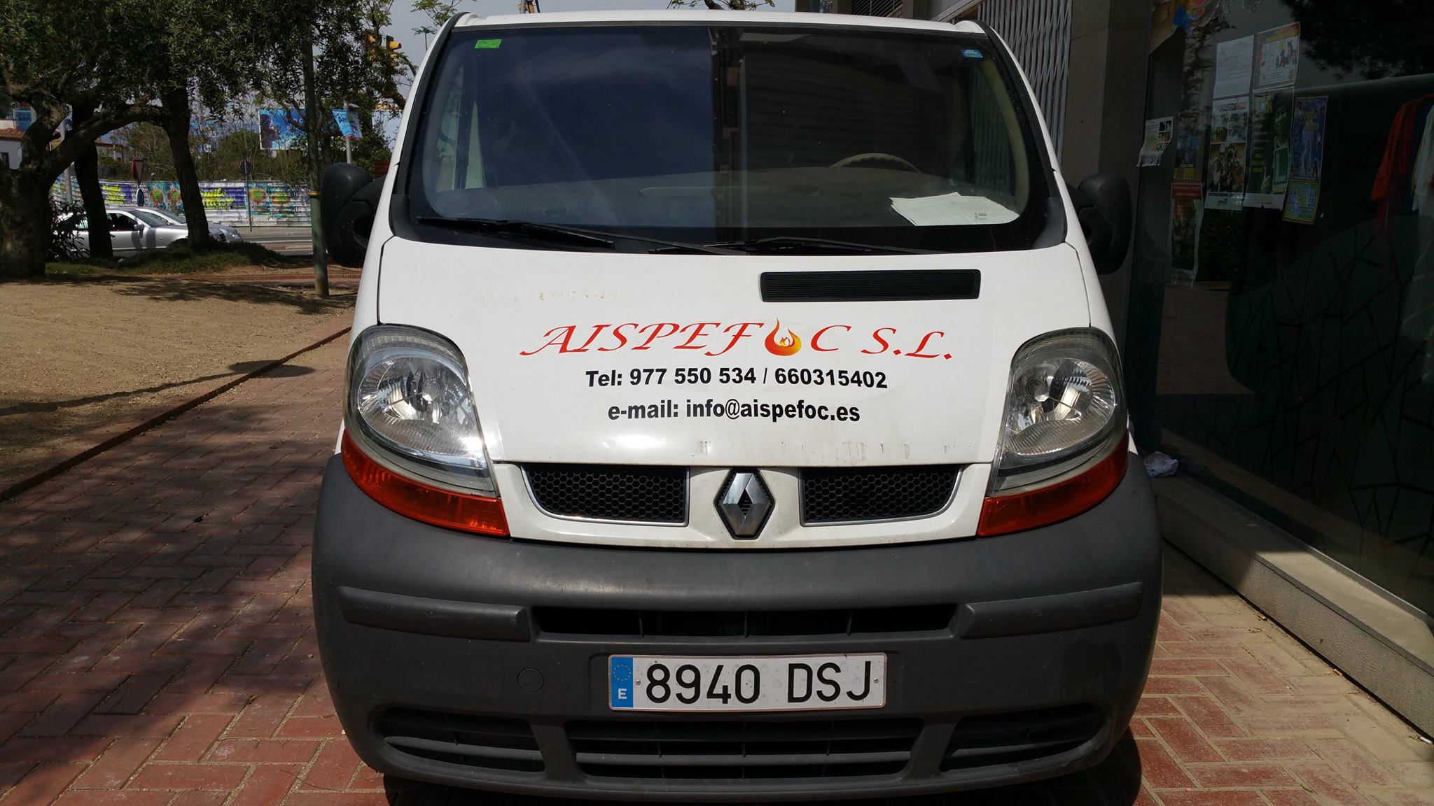 Rotulación publicitaria de coche